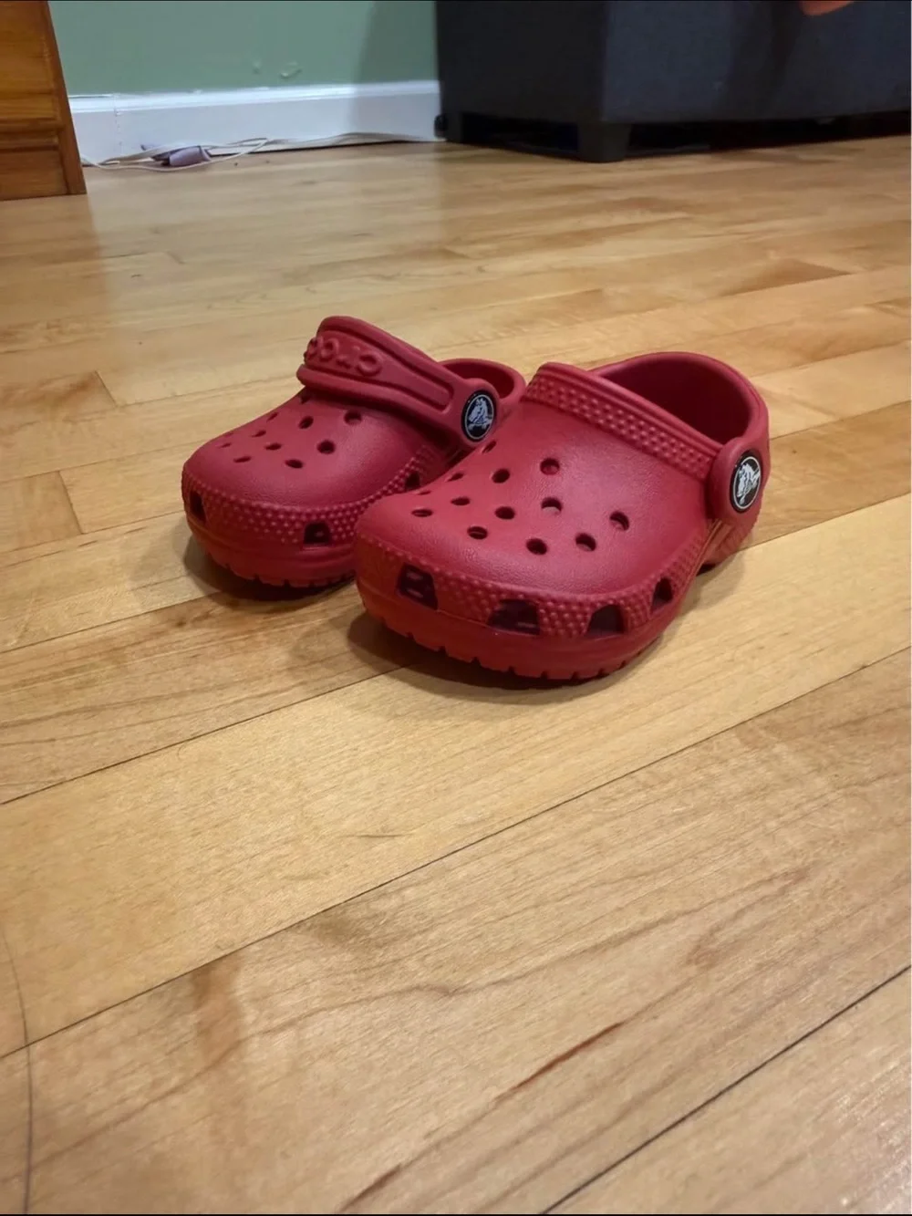 CROCS Kids Classic Clogs in Red